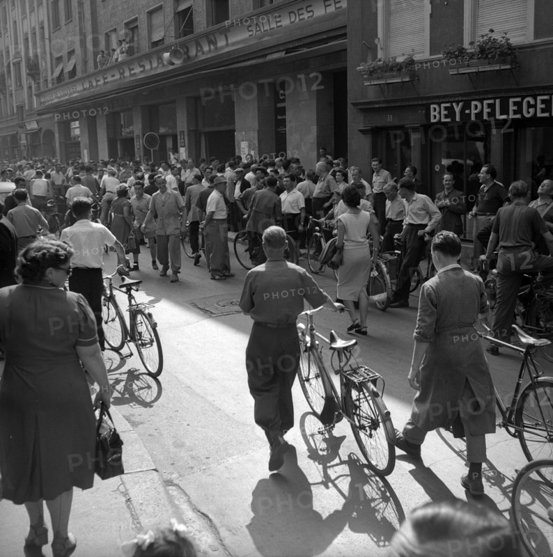 Strike in the Alsace: demonstration march, 1953.