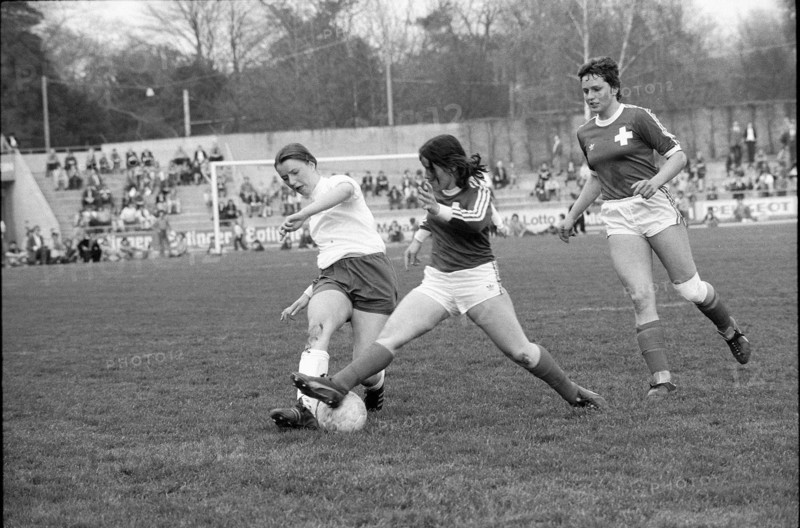 Ladies international match Switzerland - England 1975.