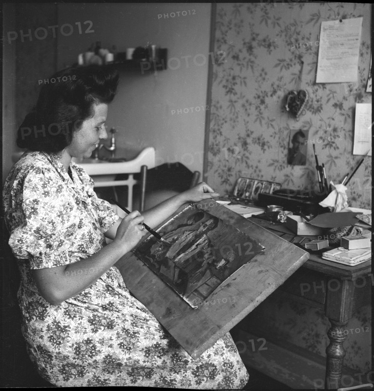 Refugee; hungarian art student; 1945.