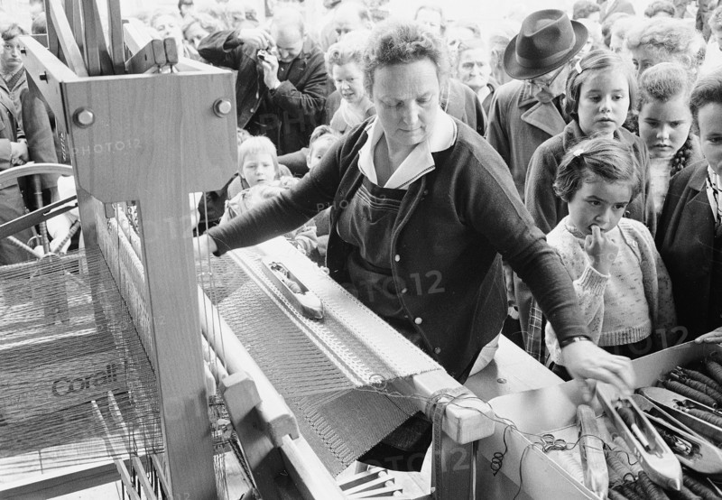 Braechete, farmer's woman weaving in Zaeziwil, 1965.