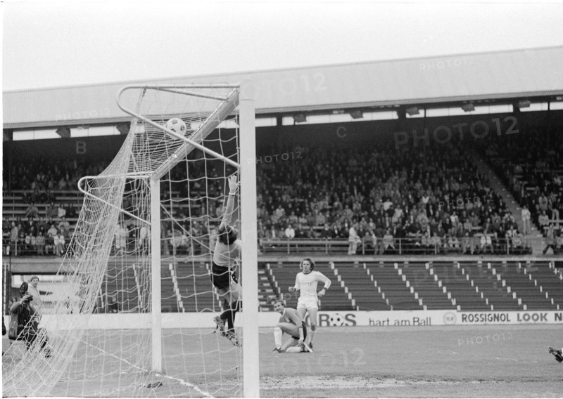 NLA 1973/74: FC St. Gallen  FC Zurich; goalkeeper Schuepp