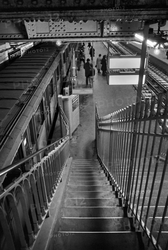 1975, Paris, subway.