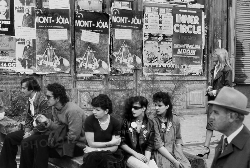 1975, Paris, Rive droite, boys and girls.