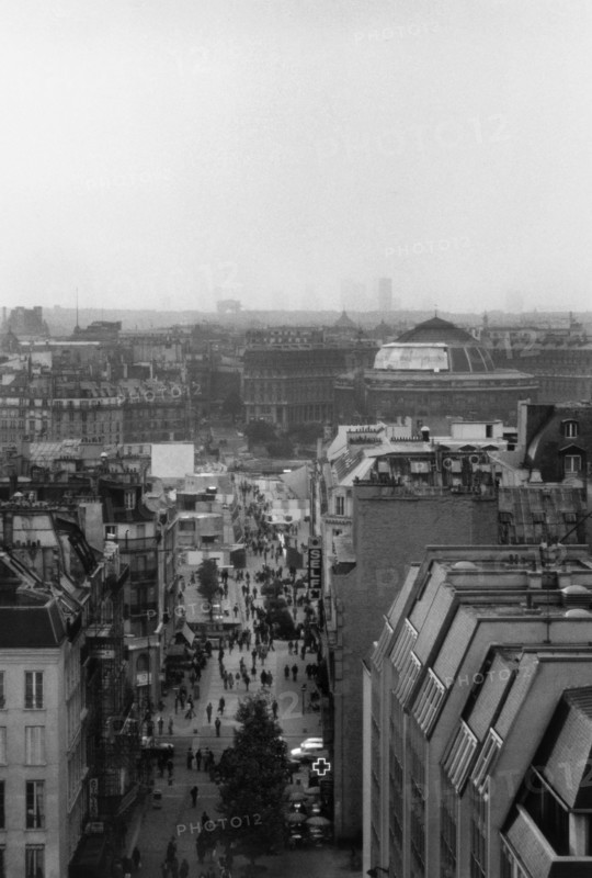 1976, Paris, Rive droite, Paris overview.