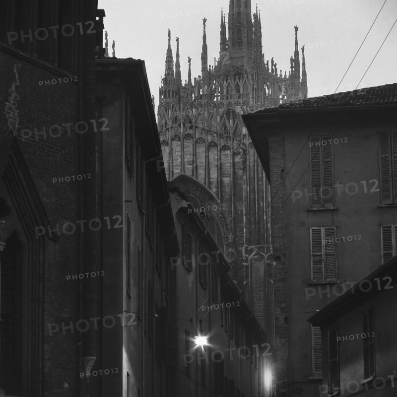 1975, Milan, Duomo, alley.