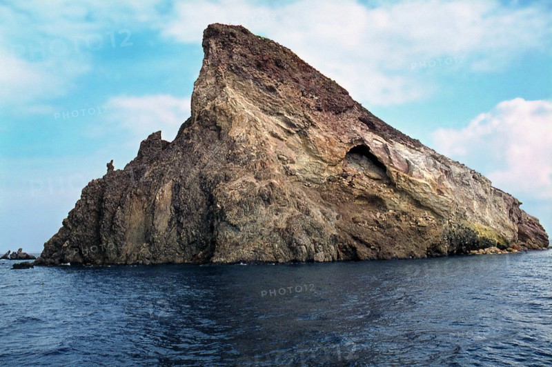 Nature, Italy, region of Sicilia 1975 Isole Eolie, Scoglio Dattilo  (Aeolian Islands,  Dattillo Rock).