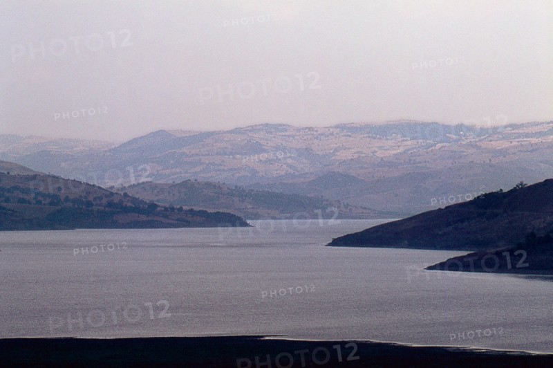 Nature, Italy, region of Puglia 1975 Lago di Occhito (Occhito lake).