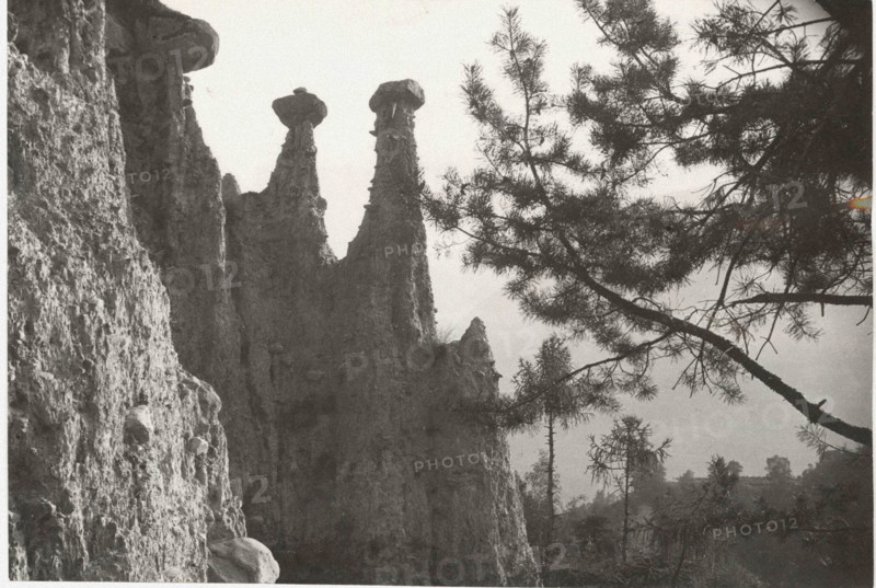 Earth pyramides