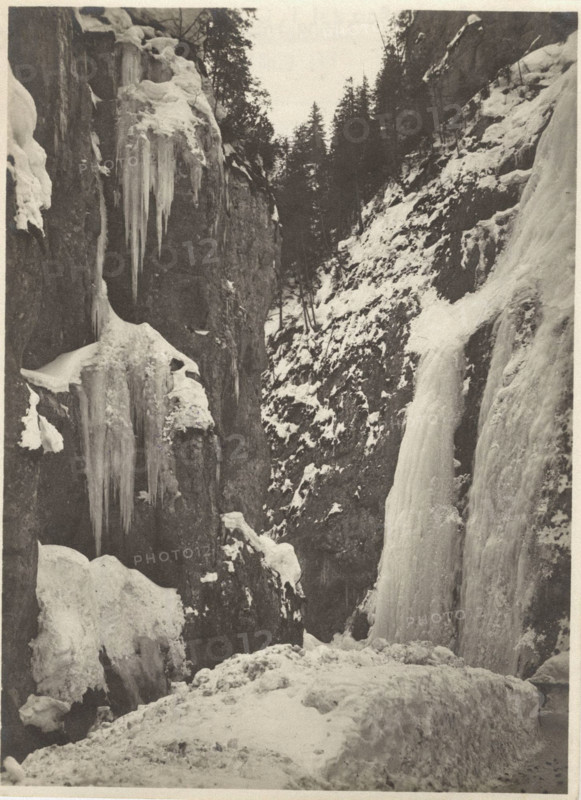 Frost on rocks