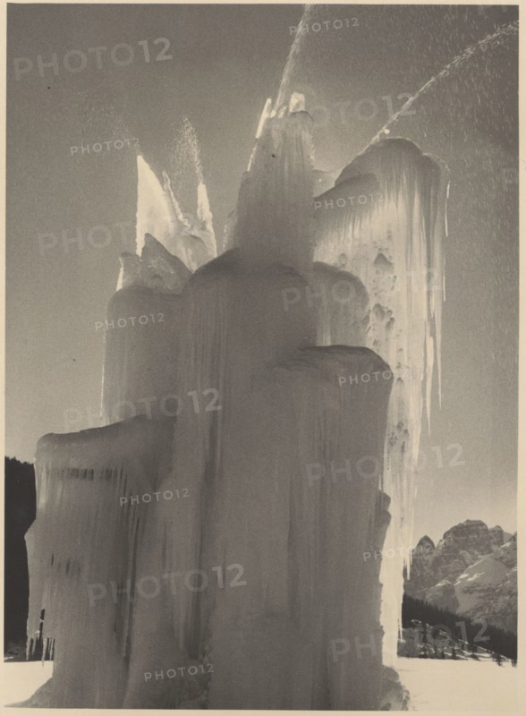 A frozen fountain