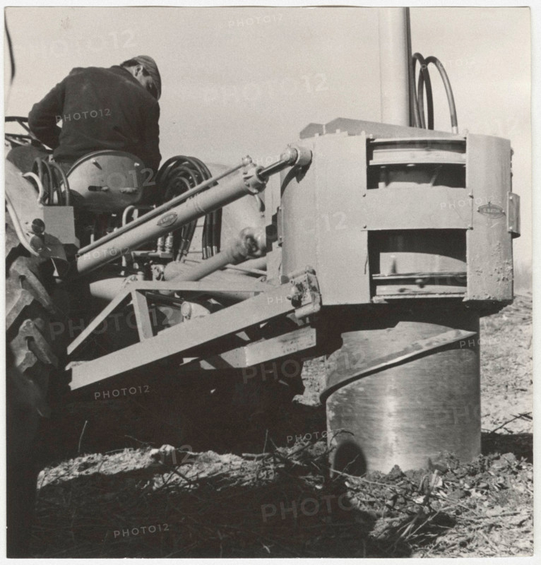A working machine tractor