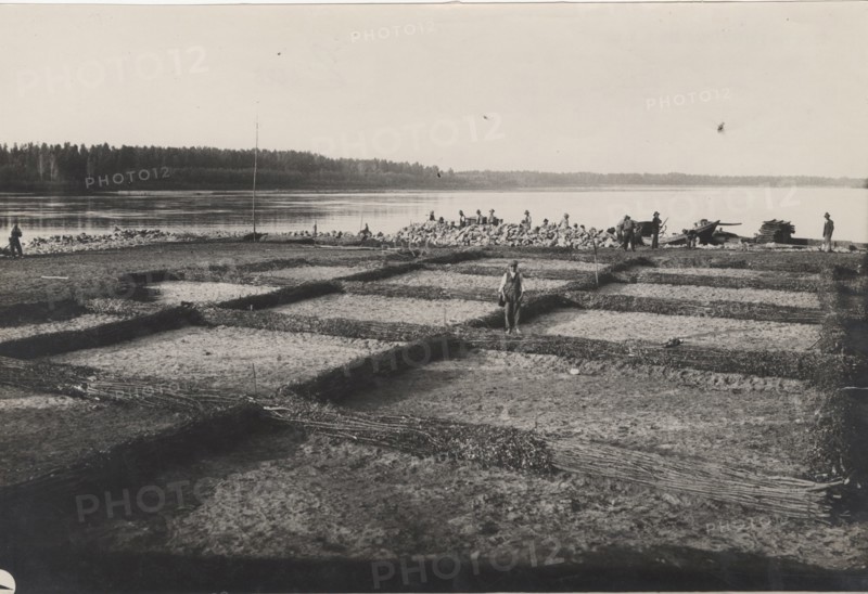 Po River land reclamation works, the protection of the riverbank