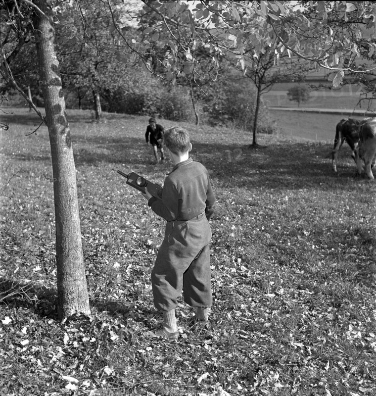Boys with military radio set Handy-Talkie, Oensingen 1949.