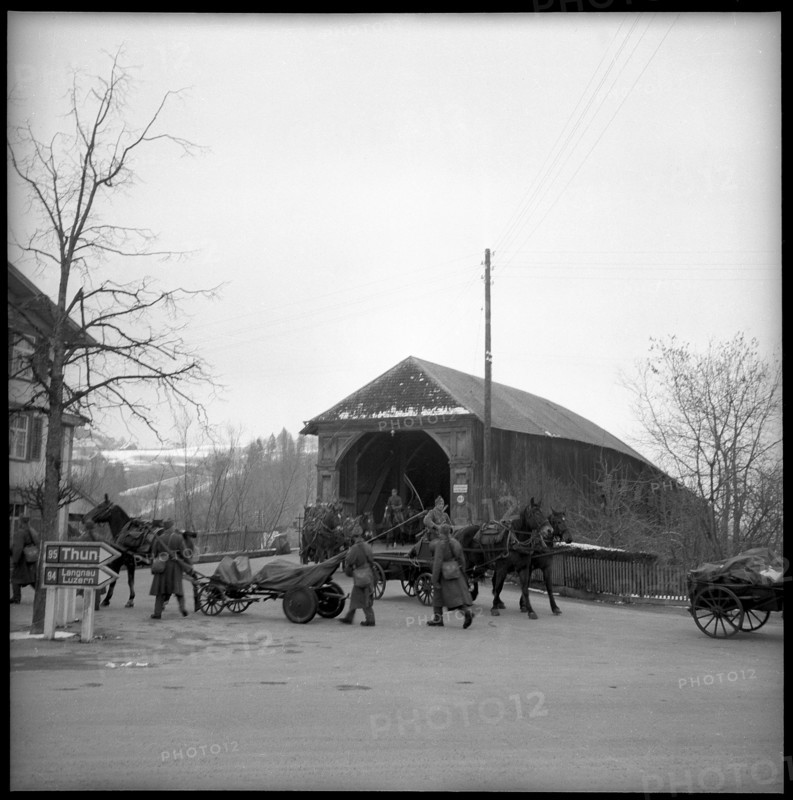 Horse-drawn cart; Roofed wooden bridge, Hasle-Ruegsau; 1955.