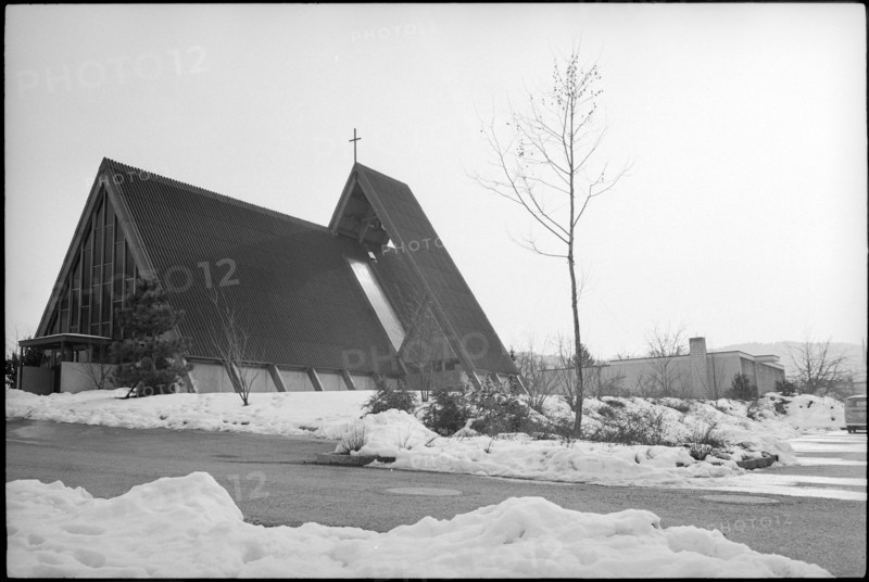 Built by the prefabricated method: Seon church 1970.
