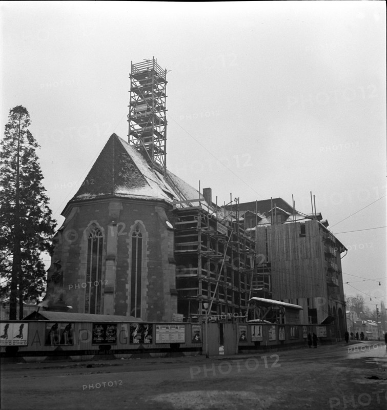 Wasserkirche; scaffolding; 1941.