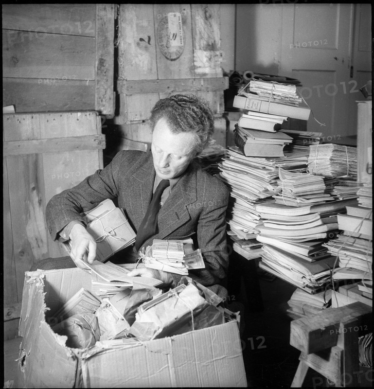 WW 2: collecting items for german theaters, 1946.