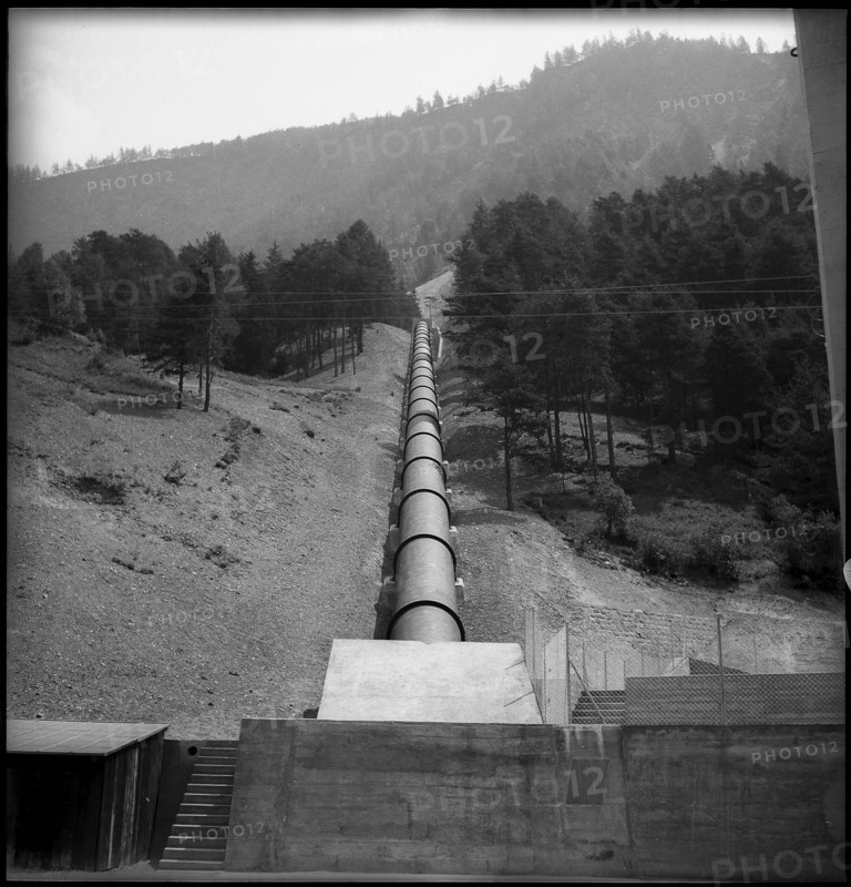 Pressurized water pipeline, Morel power station 1944.