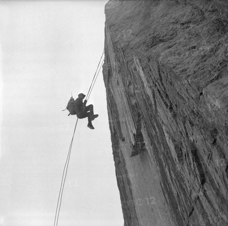 Soldier lowering, Furka 1956.