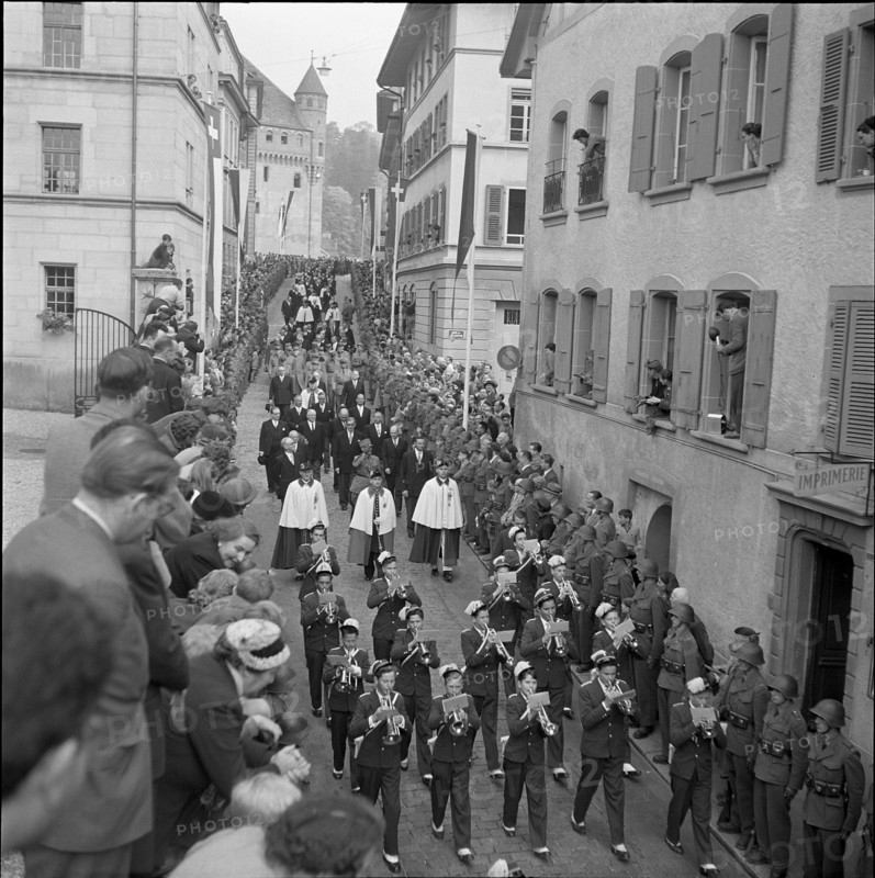 Henri Guisan with federal councils at his 80th birthday, Lausanne 1954.