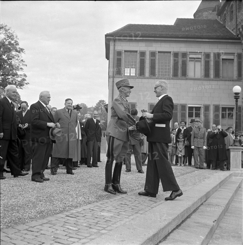 General Guisan with politicians, Berne 1945.