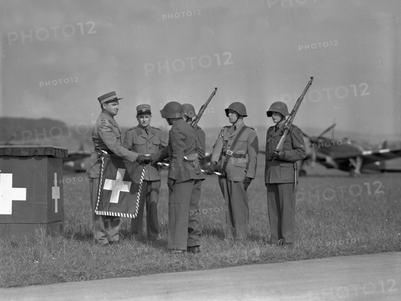 Colonel Wuthrich congratulating on passing pilote school, Dubendorf 1954.
