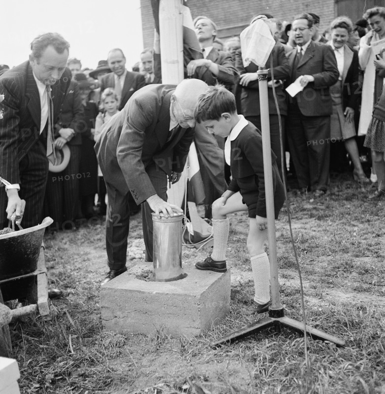 Laying of the foundation stone: Pestalozzi Children's Village Trogen 1946.