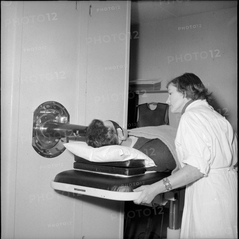Brain tumor radiotherapy by Beta-Synchrotron, Berne 1953.