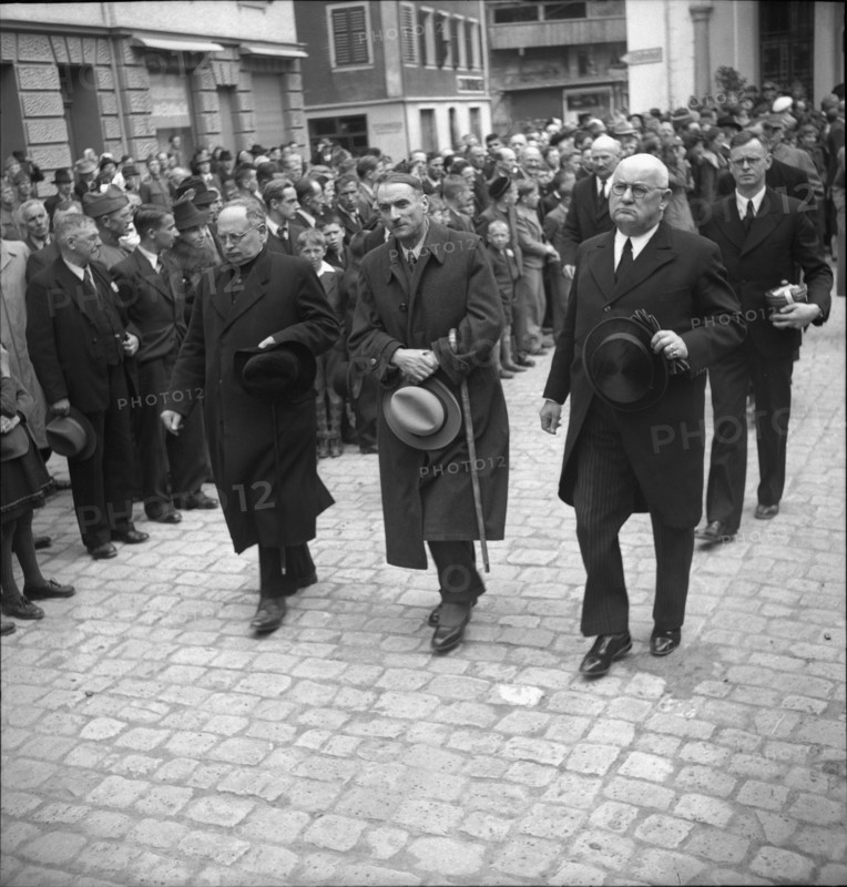 Federal council Pilet at Obwalden voter's meeting parade 1944.