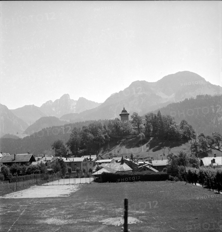 Chateau-d'Oex; 1945.