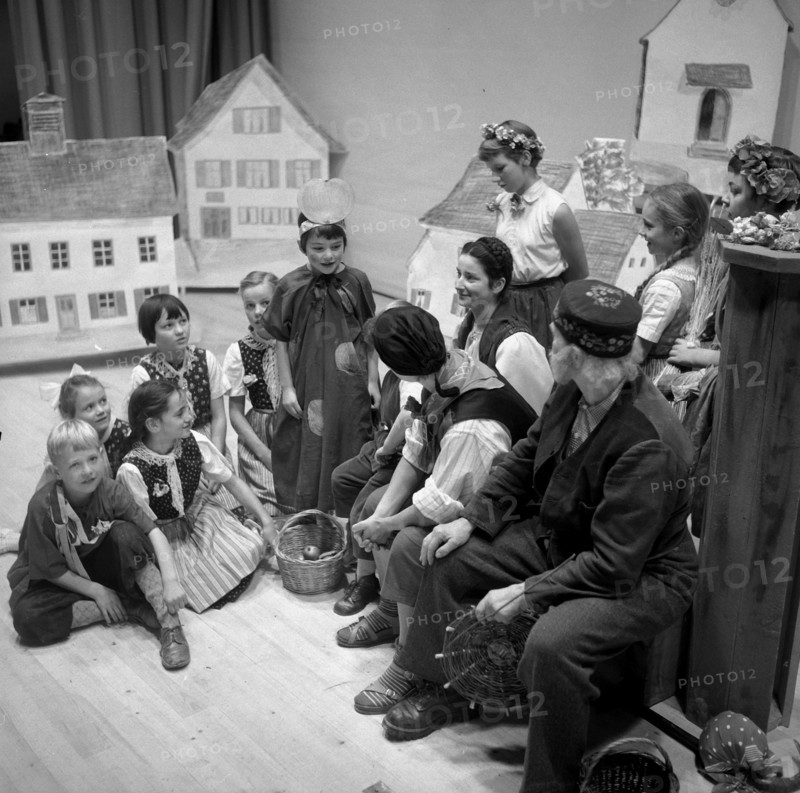 Hans im Gluck, rehearsal in Tenniken 1957.