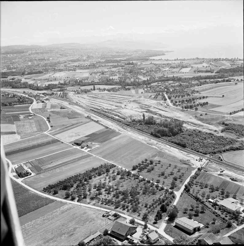 Lonay: Lonay - Denges goods station under construction, aerial photograph 1963.