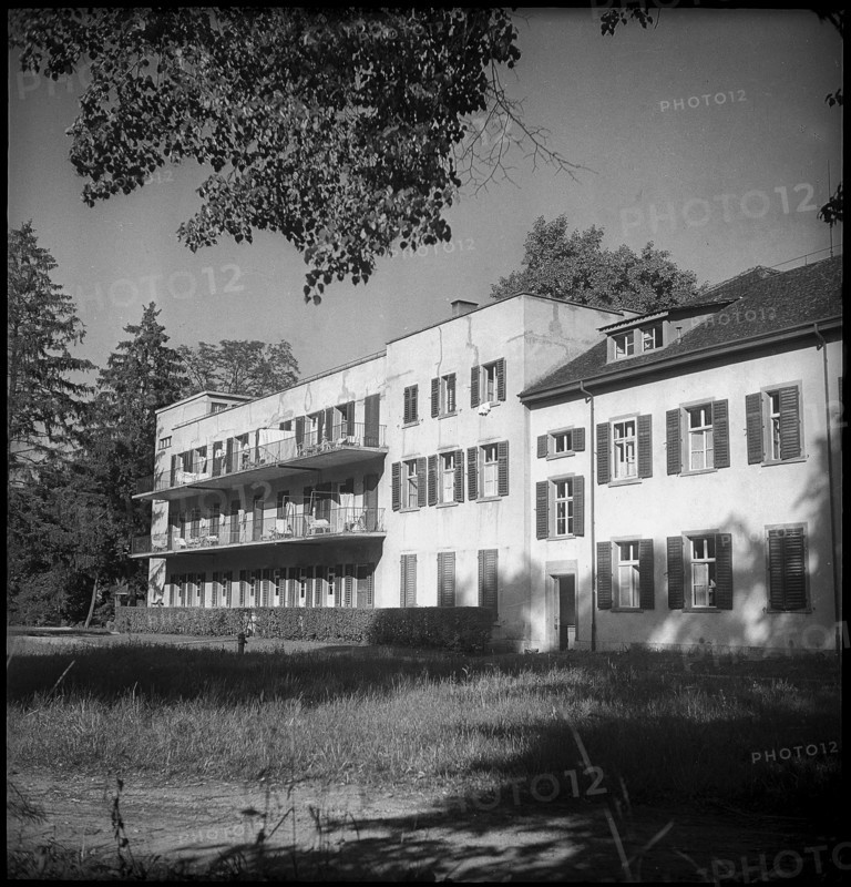 Thermal bath Schinznach 1947.