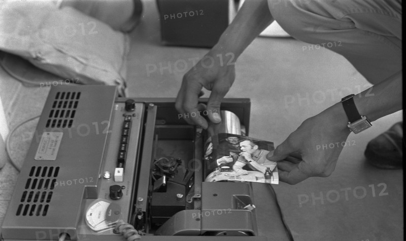 Tour de Suisse 1968: Blick photographer Rohr transmitting pictures.