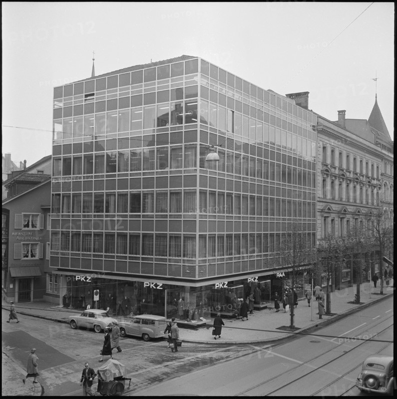 Business at the middle Bahnhofstrasse Zurich 1957.