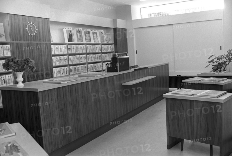 Ringier publisher: dress pattern shop at the Bahnhofstrasse, 1970.