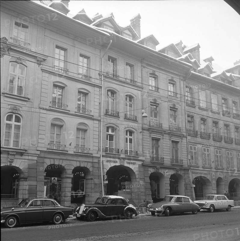 Kramgasse 49, place of residence of A. Einstein, Berne 1964.