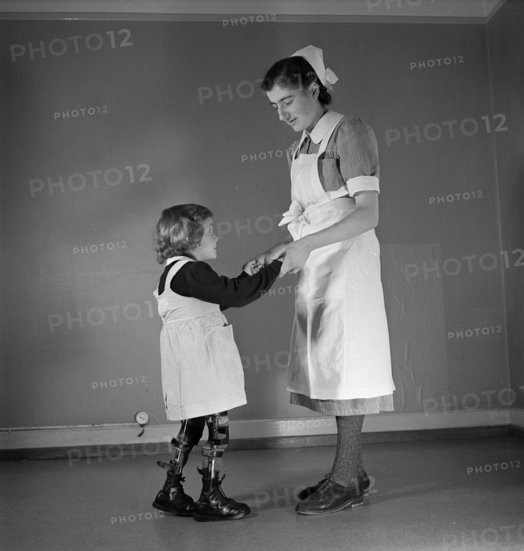 Girl with  splints, Dr. Hallauer Institute Zurich 1942.