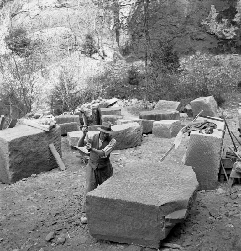 Sandstone quarry near Berne; 1941.