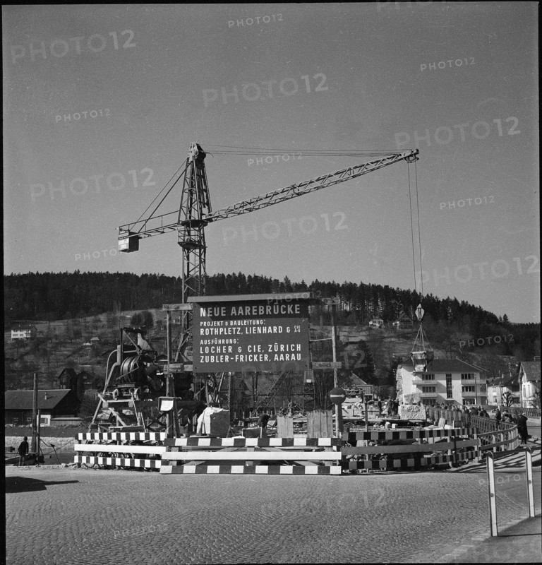 Construction of Aare bridge in Aarau 1949.
