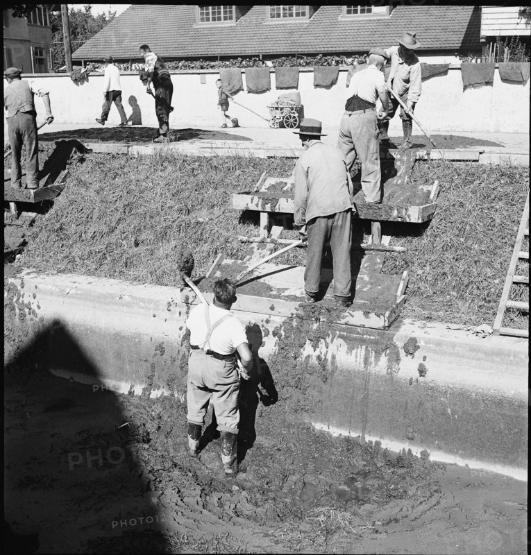 River bed is cleaned, Aarau 1944.