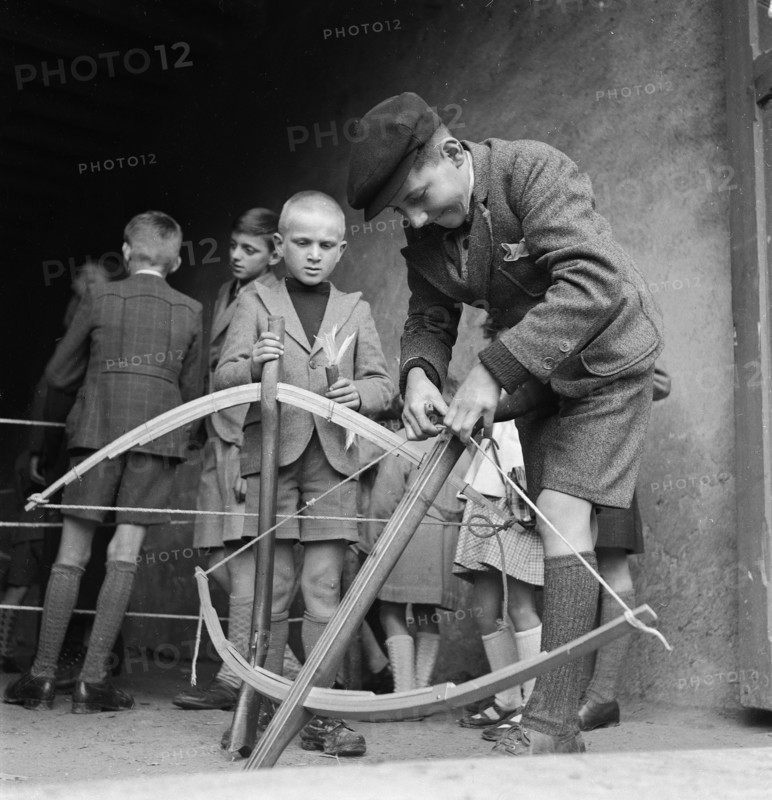 Boys with the crossbow, 1944.