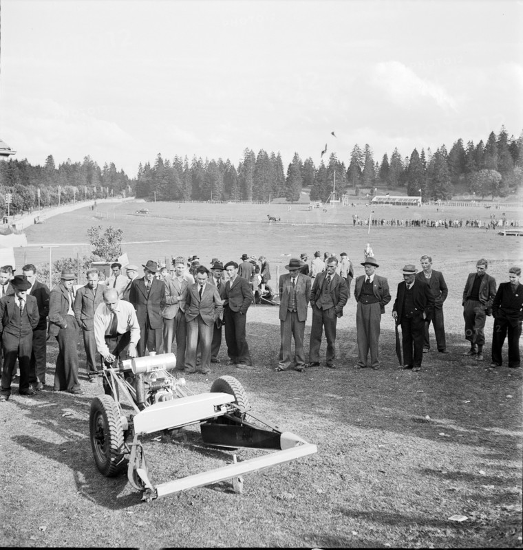 43rd Marche-Concours Saignelegier, presentation of a mover, 1946.