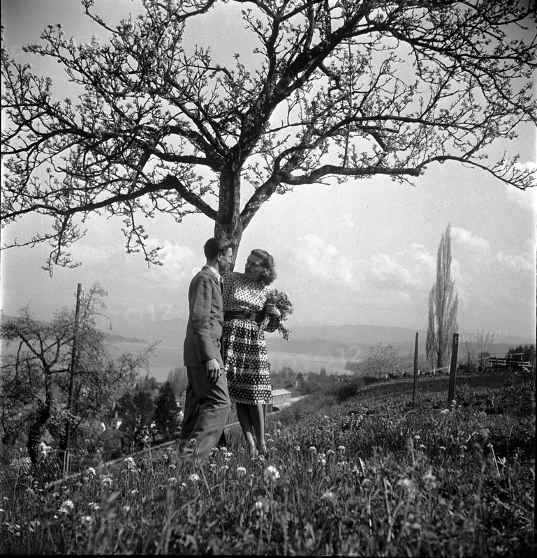 Couble in love in springtime, 1947.