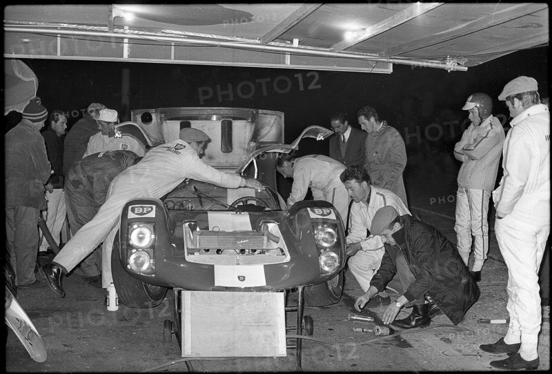 That day Jo Siffert and his team set 5 world hour records.