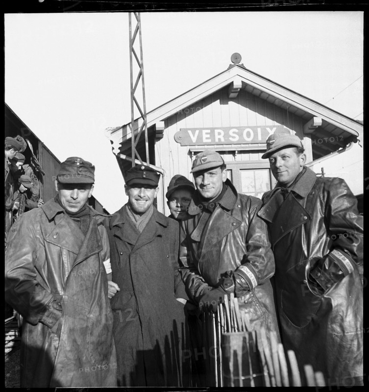 Transit;  prisoners of war; 1945.