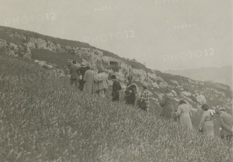 Excursion to the Sicilian hinterland. 
	
		1924