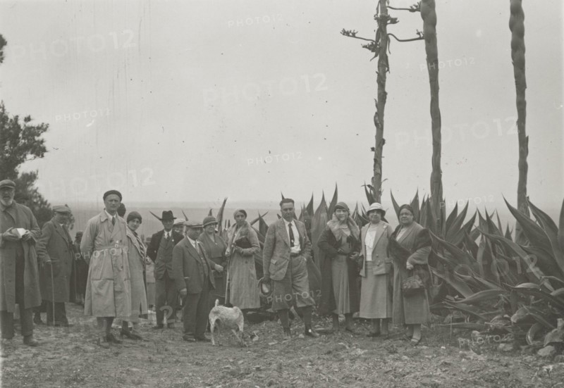 Participants in the trip to Sicily. 
	
		1924