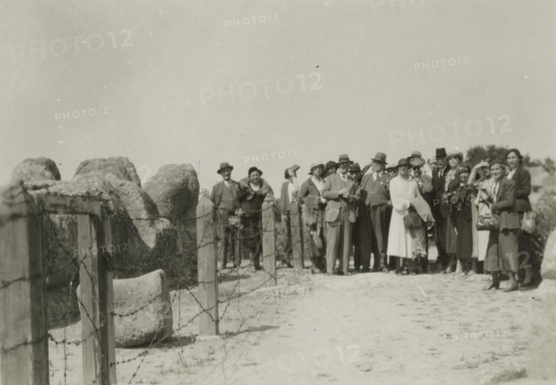 Visit to the Valley of the Temples. 1924