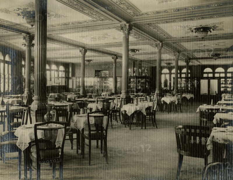 The restaurant at La Rinascente department store in Milan